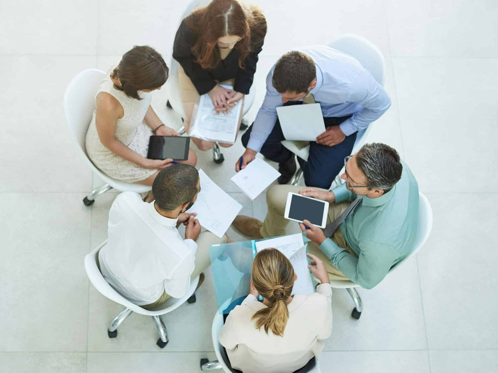 zarządzanie procesem eskalacji klienta, eskalacja klienta, proces eskalacji klienta, szkolenie eskalacja klienta, szkolenie z eskalacji klienta, deeskalacja klienta, deeskalacja w obsłudze klienta, zarządzanie eskalacją, obsługa trudnego klienta, szkolenie trudny klient, trudny klient szkolenie, profesjonalna obsługa klienta, komunikacja z klientem w sytuacjach trudnych, komunikacja z klientem pod presją, komunikacja w konflikcie z klientem, zarządzanie reklamacjami, obsługa reklamacji, szkolenie obsługa reklamacji, skargi i reklamacje, reklamacje klienta, proces reklamacyjny, zarządzanie oczekiwaniami klienta, rozpoznawanie sygnałów ryzyka klienta, zapobieganie eskalacji klienta, działania prewencyjne w obsłudze klienta, aktywne słuchanie klienta, asertywna komunikacja z klientem, asertywna empatia, inteligencja emocjonalna w obsłudze klienta, emocje klienta, rozpoznawanie emocji klienta, negocjacje z klientem, negocjacje w eskalacji, rozwiązywanie konfliktów z klientem, komunikacja partnerska z klientem, jakość obsługi klienta, satysfakcja klienta, lojalność klienta, odbudowa zaufania klienta, sytuacje kryzysowe z klientem, kryzys w relacji z klientem, komunikacja kryzysowa z klientem, szkolenie komunikacja z klientem, szkolenie komunikacja w trudnych sytuacjach, szkolenie dla działu jakości, szkolenie dla customer service, szkolenie dla menedżerów obsługi klienta, szkolenie dla liderów zespołów, szkolenie dla inżynierów jakości, szkolenie dla specjalistów jakości, szkolenie dla reklamacji, szkolenie dla działu obsługi klienta, szkolenie B2B obsługa klienta, szkolenie relacje z klientem, warsztaty deeskalacja, warsztaty obsługa reklamacji, warsztaty komunikacja z trudnym klientem, klient roszczeniowy, klient zdenerwowany, klient konfliktowy, rozmowa z trudnym klientem, prowadzenie trudnych rozmów z klientem, techniki deeskalacji, techniki negocjacji z klientem, case study eskalacja klienta, szkolenie zamknięte obsługa klienta, szkolenie online obsługa reklamacji, szkolenie stacjonarne trudny klient, eskalacja klienta automotive, reklamacje OEM, customer specific requirements klient, jakość i reklamacje klienta, koszty eskalacji klienta, lessons learned po eskalacji, najlepsze praktyki obsługi eskalacji, customer escalation management, customer escalation process, customer escalation training, escalation management training, customer de-escalation training, de-escalation in customer service, difficult customer training, complaint handling training, customer complaint handling, complaint management training, customer service de-escalation, customer conflict management, difficult conversations with customers, customer communication under pressure, customer crisis communication, customer complaint resolution, complaint handling workshop, angry customer handling, upset customer management, customer issue escalation, escalation prevention, early warning signs in customer service, customer risk assessment, proactive customer communication, expectation management, customer relationship recovery, rebuilding customer trust, negotiation with customers, negotiation in escalation cases, active listening in customer service, assertive empathy, emotional intelligence in customer service, customer service soft skills, customer care training, client communication training, service recovery training, conflict de-escalation skills, service complaint process, customer dissatisfaction management, B2B customer service training, customer experience training, customer retention through complaint handling, quality complaint management, automotive customer complaints, OEM customer escalation, customer quality escalation, escalation response team, post-escalation review, lessons learned workshop, complaint investigation process, customer service resilience, customer-facing teams training, complaint communication techniques, handling aggressive customers, handling demanding customers, professional complaint response, customer loyalty after complaint, complaint prevention strategies, escalation workflow, escalation policy training, difficult client communication, customer support escalation, customer service negotiation skills, problem resolution with customers, řízení procesu eskalace zákazníka, zákaznická eskalace, proces eskalace zákazníka, školení eskalace zákazníka, školení zákaznické eskalace, deeskalace zákazníka, deeskalace v zákaznickém servisu, řízení eskalací, obtížný zákazník, školení obtížný zákazník, komunikace s rozčileným zákazníkem, komunikace v náročných situacích, profesionální zákaznická péče, zákaznický servis školení, reklamace školení, vyřizování reklamací, stížnosti a reklamace, reklamační proces, řízení reklamací, řešení stížností zákazníků, prevence eskalace zákazníka, včasné rozpoznání rizika zákazníka, práce s emocemi zákazníka, rozpoznání emocí zákazníka, aktivní naslouchání, asertivní komunikace se zákazníkem, asertivní empatie, emoční inteligence v zákaznické péči, vyjednávání se zákazníkem, vyjednávání při reklamaci, řešení konfliktů se zákazníkem, partnerská komunikace se zákazníkem, náročný klient, nespokojený zákazník, rozzlobený zákazník, krizová komunikace se zákazníkem, školení komunikace se zákazníkem, školení pro zákaznickou podporu, školení pro manažery, školení pro vedoucí týmů, školení pro pracovníky kvality, školení pro reklamační oddělení, školení pro customer service, B2B zákaznický servis, udržení zákazníka, obnova důvěry zákazníka, loajalita zákazníka, spokojenost zákazníka, kvalita komunikace se zákazníkem, techniky deeskalace, techniky vyjednávání, zvládání konfliktu, zvládání stresu v komunikaci, náročné hovory se zákazníky, obtížné rozhovory se zákazníkem, zákaznická zkušenost, procesní přístup k eskalaci, poprodejní péče o zákazníka, posteskalační opatření, lessons learned, nejlepší praxe reklamací, zákaznické eskalace automotive, OEM požadavky zákazníka, reklamace v automotive, customer quality, krizový tým pro zákazníka, návrat důvěry zákazníka, firemní komunikace se zákazníkem, interní a externí komunikace, školení online zákaznický servis, prezenční školení reklamace, szkolenie zarządzanie procesem eskalacji klienta dla firm, jak zapobiegać eskalacji klienta w obsłudze B2B, jak prowadzić rozmowę z trudnym klientem krok po kroku, deeskalacja klienta w sytuacji reklamacji szkolenie, obsługa reklamacji i skarg w firmie szkolenie warsztatowe, jak rozpoznać wczesne sygnały eskalacji klienta, skuteczna komunikacja z klientem w warunkach presji, techniki deeskalacji w rozmowach z roszczeniowym klientem, jak zarządzać emocjami klienta podczas reklamacji, szkolenie z negocjacji w sytuacjach eskalacji klienta, zarządzanie oczekiwaniami klienta aby uniknąć eskalacji, aktywne słuchanie i asertywna empatia w obsłudze klienta, jak odbudować zaufanie klienta po eskalacji, szkolenie dla menedżerów i liderów obsługi klienta, warsztaty komunikacja z klientem w sytuacjach konfliktowych, profesjonalna obsługa trudnego klienta dla działu customer service, szkolenie dla działu jakości z eskalacji klienta i reklamacji, jak ograniczyć koszty eskalacji klienta w organizacji, case study eskalacja klienta i działania poeskalacyjne, szkolenie dla firm produkcyjnych współpracujących z klientami OEM, zarządzanie reklamacjami klienta w branży automotive, jak prowadzić deeskalację rozmowy telefonicznej z klientem, najlepsze praktyki w procesie eskalacji i deeskalacji klienta, szkolenie online z obsługi reklamacji i trudnych rozmów, szkolenie zamknięte dla zespołów obsługi klienta i jakości, komunikacja z klientem gdy pojawia się frustracja i konflikt, jak reagować na niezadowolonego klienta bez eskalacji, szkolenie z budowania lojalności po reklamacji klienta, rozmowa z klientem pod presją czasu i wysokich oczekiwań, jak uporządkować proces eskalacji klienta w organizacji, procedura eskalacji klienta dla działu obsługi i jakości, szkolenie Katowice zarządzanie eskalacją klienta, szkolenie Warszawa obsługa reklamacji i deeskalacja, szkolenie Wrocław trudny klient i komunikacja, jak szkolić zespół z deeskalacji i negocjacji z klientem, co robić gdy klient eskaluje reklamację do menedżera, jak zmniejszyć liczbę eskalacji klientów w firmie, szkolenie dla inżynierów jakości kontaktujących się z klientem, komunikacja kryzysowa z klientem w środowisku przemysłowym, jak prowadzić lessons learned po eskalacji klienta, customer escalation management training for companies, how to prevent customer escalation in B2B service, complaint handling and de-escalation workshop for teams, how to handle an angry customer without making it worse, customer complaint handling training for customer service teams, difficult customer communication skills training, how to identify early warning signs of escalation, de-escalation techniques for complaint calls and emails, negotiation skills for customer escalation cases, customer communication under pressure training, how to rebuild customer trust after a complaint, escalation prevention strategies for customer-facing teams, professional complaint response training for managers, active listening and emotional intelligence in customer service, handling demanding customers in high-pressure situations, service recovery training after customer complaints, conflict de-escalation training for support teams, upset customer management training for B2B organisations, customer issue escalation workflow training, complaint resolution skills for frontline teams, escalation management for quality and customer service departments, automotive customer complaint handling training, OEM customer escalation response training, customer quality escalation workshop, post-escalation review and lessons learned training, crisis communication with customers training course, customer retention after complaint handling training, assertive empathy in customer conversations training, how to manage difficult conversations with customers, in-house customer escalation workshop for managers and team leaders, školení řízení procesu eskalace zákazníka pro firmy, jak předcházet eskalaci zákazníka v zákaznickém servisu, jak vést rozhovor s obtížným zákazníkem krok za krokem, deeskalace zákazníka při reklamaci školení, vyřizování reklamací a stížností praktický workshop, jak včas rozpoznat signály narůstající eskalace zákazníka, efektivní komunikace se zákazníkem pod tlakem, techniky deeskalace při hovoru s rozzlobeným zákazníkem, jak zvládat emoce zákazníka během reklamace, školení vyjednávání při eskalaci zákazníka, řízení očekávání zákazníka jako prevence eskalace, aktivní naslouchání a asertivní empatie v zákaznické péči, jak obnovit důvěru zákazníka po eskalaci, školení pro manažery a vedoucí týmů zákaznické péče, profesionální zvládání obtížných zákaznických situací, školení pro reklamační oddělení a customer service, jak snížit počet zákaznických eskalací ve firmě, workshop komunikace se zákazníkem v konfliktních situacích, náročný zákazník a profesionální reakce bez konfliktu, zákaznická eskalace v B2B prostředí školení, řízení reklamací zákazníka v automotive, OEM zákaznické požadavky a reklamace školení, jak vést deeskalační telefonát se zákazníkem, nejlepší praxe v procesu eskalace a deeskalace zákazníka, online školení reklamace a náročná komunikace se zákazníky, interní a externí komunikace při zákaznické eskalaci, co dělat když zákazník eskaluje problém na manažera, jak zvýšit loajalitu zákazníka po reklamaci, školení pro pracovníky kvality v kontaktu se zákazníkem, lessons learned po zákaznické eskalaci a obnova vztahu,